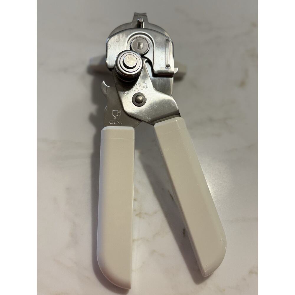 Pampered Chef Safety Smooth Edge White Manual Bottle Can Opener 2758 Retired - Picture 3 of 4